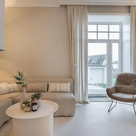 Ocean-breeze-1 Holiday home *